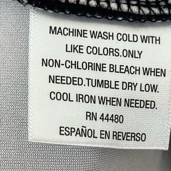 BAR lll WOMAN’S RUFFLED FLORAL ZIPPERED JACKET SIZE MEDIUM - Picture 13 of 13